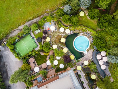 Mountainbike Urlaub - Pools: Innenpool - Österreich - The RESI Apartments "mit Mehrwert"
Garten mit Pools, Schwimmteich Ballsportplatz... - The RESI Apartments "mit Mehrwert"