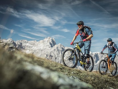 Mountainbike Urlaub - Bikeverleih beim Hotel: Mountainbikes - Südtirol - Bikeregion Drei Zinnen Dolomiten ©TVB Drei Zinnen/Manuel Kottersteger - Hotel Laurin