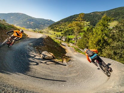 Mountainbike Urlaub - Ladestation Elektroauto - Hermagor - Flow Country Trail - Trattlers Hof-Chalets