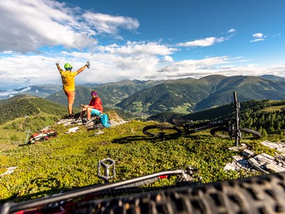 Mountainbike Urlaub - Ladestation Elektroauto - Österreich - Biken - Trattlers Hof-Chalets