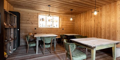 Mountainbike Urlaub - Fahrradwaschplatz - Südtirol - Die Bar ist für geselliges Zusammensein ebenso geeignet wie fürs abendliche Ausspannen. - Michlhaus nature and suites