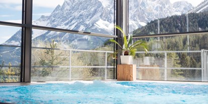 Mountainbike Urlaub - Fahrradraum: versperrbar - Zugspitze - Pool - Hotel MyTirol