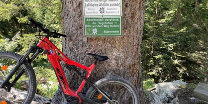 Mountainbike Urlaub - Fahrradraum: versperrbar - Tiroler Unterland - KTM Fully bei Grünewand Hütte  - Sport & Spa Hotel Strass