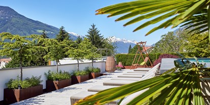 Mountainbike Urlaub - Hallenbad - Trentino-Südtirol - Sky-Spa mit 360° Panoramablick auf die umliegende Bergwelt - Feldhof DolceVita Resort