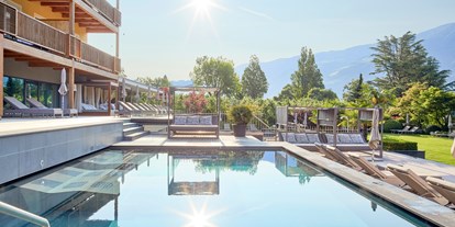 Mountainbike Urlaub - Hotel-Schwerpunkt: Mountainbike & Familie - Südtirol - Solepool 34 °C im Garten - Feldhof DolceVita Resort