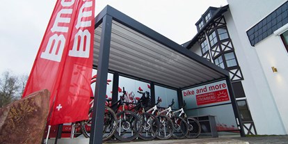 Mountainbike Urlaub - Parkplatz: kostenlos beim Hotel - Rheinland-Pfalz - BMC Bikestation am Land & Golf Hotel Stromberg - Land & Golf Hotel Stromberg