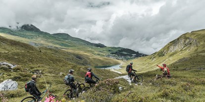 Mountainbike Urlaub - Bikeverleih beim Hotel: E-Mountainbikes - Davos Wiesen - Valsana Hotel Arosa