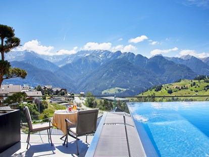 Mountainbike Urlaub - Parkplatz: kostenlos in Gehweite - Österreich - Hotel Tirol