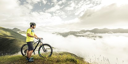 Mountainbike Urlaub - Bikeverleih beim Hotel: E-Mountainbikes - Davos Wiesen - Valbella Resort