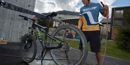 Mountainbike Urlaub - Bikeverleih beim Hotel: E-Mountainbikes - Davos Wiesen - Bever Lodge