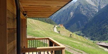 Mountainbike Urlaub - Biketransport: Bike-Shuttle - Österreich - Bike In und Bike Out mit der Gahen Line bei unserer Unterkunft - The Peak Sölden