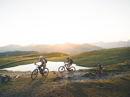 Mountainbike Urlaub - organisierter Transport zu Touren - Mountainbike - THOMSN - Alpine Rock Hotel