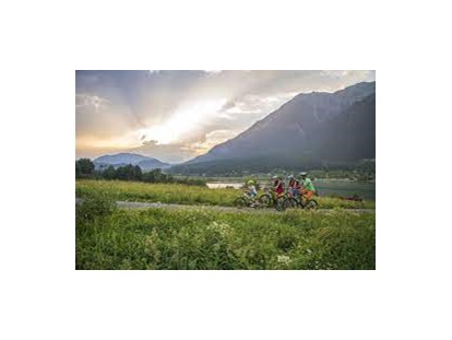 Mountainbike Urlaub - Biketransport: Bergbahnen - Kärnten - nawu_apartments_Radfahren_Presseggersee_Familienurlaub - nawu apartments****, die neue Leichtigkeit des Urlaubs