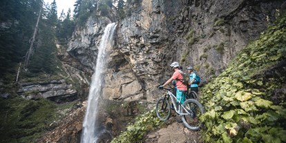 Mountainbike Urlaub - Bikeverleih beim Hotel: E-Mountainbikes - Mountainbiken Johanneswasserfall Obertauern Sommer - Hotel Panorama Obertauern