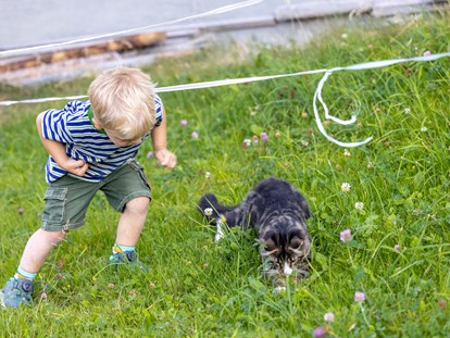 Mountainbike Urlaub - Haustrail - Hohe Tauern - Wir haben zahlreiche Haustiere am Hof, die gerne mit Ihren Kindern spielen oder sich verwöhnen lassen - Ferienwohnungen Perfeldhof