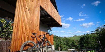 Mountainbike Urlaub - Fahrradwaschplatz - Clausthal-Zellerfeld - Terrasse, Zimmer #6 - Harz-BnB Werkmeister
