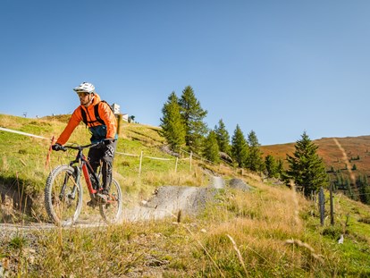 Mountainbike Urlaub - Wellnessbereich - Flow Country Trail - Hotel GUT Trattlerhof & Chalets****