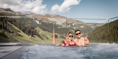 Mountainbike Urlaub - Pools: Infinity Pool - Aktiv- & Wellnesshotel Bergfried