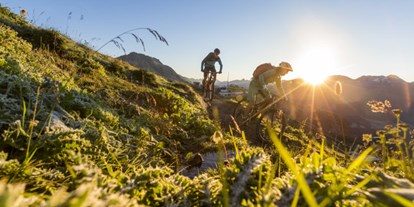Mountainbike Urlaub - Parkplatz: gebührenpflichtig beim Hotel - Schweiz - Nira Alpina