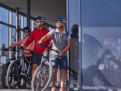Mountainbike Urlaub - Biketransport: öffentliche Verkehrsmittel - Leogang - Hotel Das Neuhaus****S