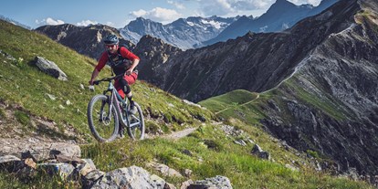 Mountainbike Urlaub - Biketransport: Bergbahnen - Flims Waldhaus - Biken in den Davos Klosters Mountains - Hotel Ochsen 2