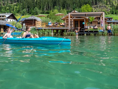 Mountainbike Urlaub - Sauna - Badesteg mit Badehaus. Ein Ruderboot und 2 Stück 2er Kanus stehen Ihnen exklusiv zur Verfügung. - Im Franzerl am Weissensee