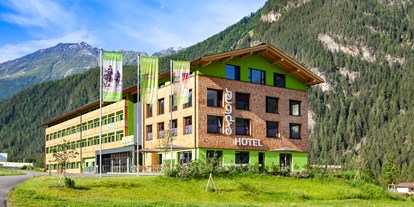 Mountainbike Urlaub - Ladestation Elektroauto - Garmisch-Partenkirchen - Explorer Hotel Ötztal im Sommer  - Explorer Hotel Ötztal