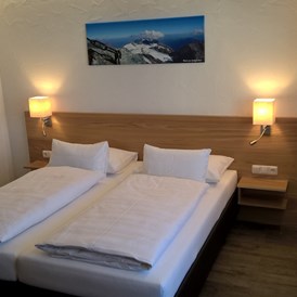 Mountainbikehotel: Zimmer Hotel Gesser Sillian Hochpustertal Osttirol 3Zinnen Dolomites Biken Sommer - Hotel Gesser Sillian Hochpustertal Osttirol
