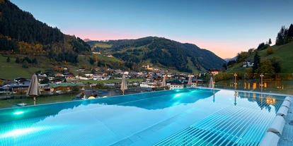 Mountainbike Urlaub - Parkplatz: gebührenpflichtig beim Hotel - Witschdorf - Infinity Pool - DAS EDELWEISS - Salzburg Mountain Resort