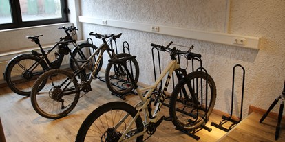 Mountainbike Urlaub - Fahrradwaschplatz - Hessen Süd - Hotel Burg Waldau