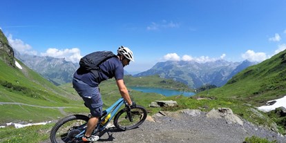 Mountainbike Urlaub - Biketransport: öffentliche Verkehrsmittel - Beatenberg - Biken in Engelberg - Hotel Crystal Engelberg