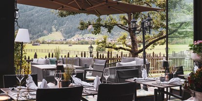 Mountainbike Urlaub - geführte MTB-Touren - Tirol - Pergola & Sonnenlounge - Hotel Café Brunnenhof