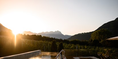 Mountainbike Urlaub - Pools: Außenpool nicht beheizt - Klausen (Trentino-Südtirol) - Design Hotel Tyrol