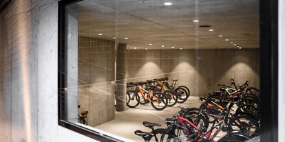 Mountainbike Urlaub - Fahrradraum: videoüberwacht - St. Walburg - Design Hotel Tyrol