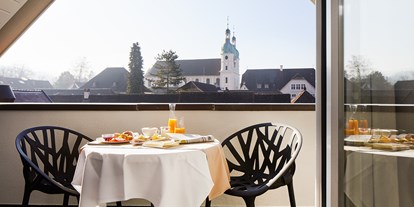 Mountainbike Urlaub - veganes Essen - Badenweiler - Dom Suite mit Blick auf den Arlesheimer Dom - Hotel Gasthof zum Ochsen