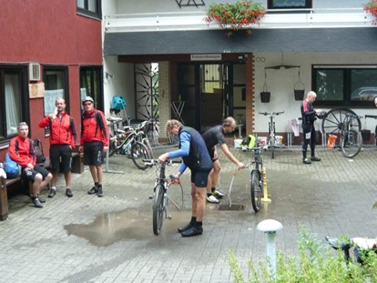 Mountainbike Urlaub - Biketransport: öffentliche Verkehrsmittel - Hessen - Schröders Hotelpension