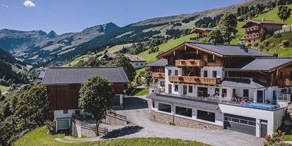 Mountainbike Urlaub - Hotel-Schwerpunkt: Mountainbike & Ruhe - Kitzbühel - Außenansicht Lindlinghof - Lindlinghof