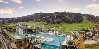 Mountainbike Urlaub - Pools: Außenpool beheizt - Madreit - Hotel Salzburger Hof Leogang