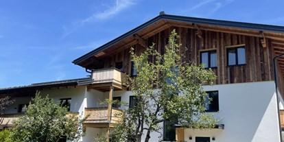 Mountainbike Urlaub - Biketransport: sonstige Transportmöglichkeiten - Mayrhofen (Saalfelden am Steinernen Meer) - Haus hinterseite - Apartments Monika
