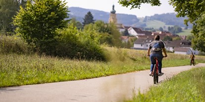 Mountainbike Urlaub - Parkplatz: kostenlos in Gehweite - Bayerischer Wald - sonnenhotel BAYERISCHER HOF
