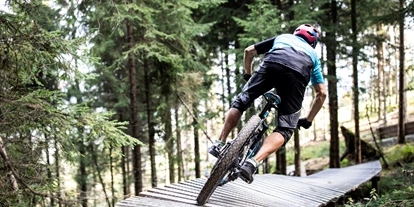 Mountainbike Urlaub - Parkplatz: gebührenpflichtig beim Hotel - Grinzens - Explorer Hotel Garmisch