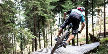 Mountainbike Urlaub - Parkplatz: gebührenpflichtig beim Hotel - Kristen - Explorer Hotel Garmisch