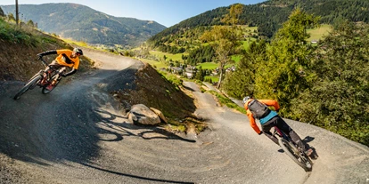 Mountainbike Urlaub - Ladestation Elektroauto - Unterdöbernitzen - Flow Country Trail - Trattlers Hof-Chalets