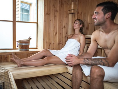Mountainbike Urlaub - Massagen - Entspannen in der Panorama-Sauna - Trattlers Hof-Chalets