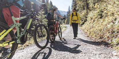 Mountainbike Urlaub - Parkplatz: kostenlos beim Hotel - Vorarlberg - Haller’s Posthotel