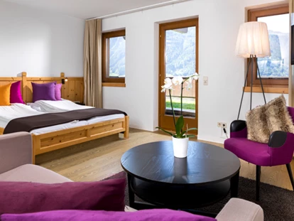 Mountainbike Urlaub - Verpflegung: Frühstück - Hollersbach im Pinzgau - Wie eine Postkarte – aber Wirklichkeit. So beschreiben Gäste die Aussicht der Zimmer vom Hotel Goldried. Sie müssen nur die Tür zum Balkon oder zur Terrasse öffnen, und schon finden Sie sich direkt in der Alpenlandschaft wieder. Unsere Doppelzimmer Exklusiv sind modern eingerichtet und liegen im Hauptgebäude des Hotels. Alle Zimmer sind neu renoviert. - Hotel Goldried