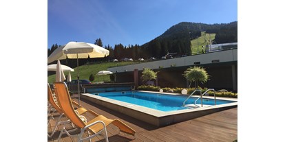 Mountainbike Urlaub - Pools: Außenpool beheizt - Sarstein (Bad Goisern am Hallstättersee) - Freibad - Hotel Waldfrieden