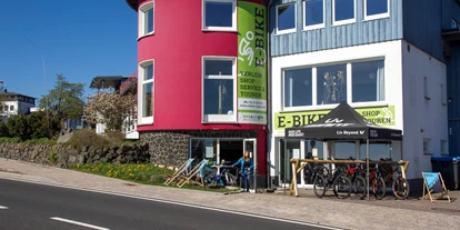 Mountainbike Urlaub - E-Bike Ladestation - Gersfeld - Bike 950 - Bike Shop & Verleih -  Hotels & Feriendorf Wasserkuppe