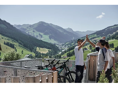Mountainbike Urlaub - Fahrradraum: videoüberwacht - Köhlbichl - Landhaus Saalbach 