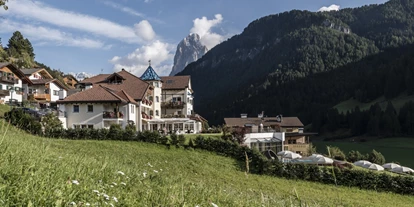 Mountainbike Urlaub - Hunde: erlaubt - Brenner - Eingebettet in die wundervolle Dolomitenlandschaft, ist unser Hotel für Ruhe-Suchende der ideale Rückzugsort. - Alpenheim  Charming Hotel & Spa Hotel